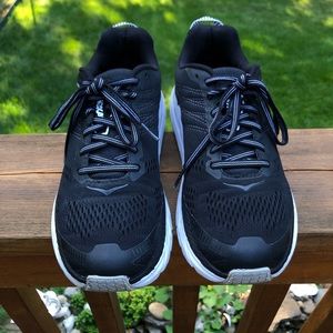 Hoka One black tennis shoes